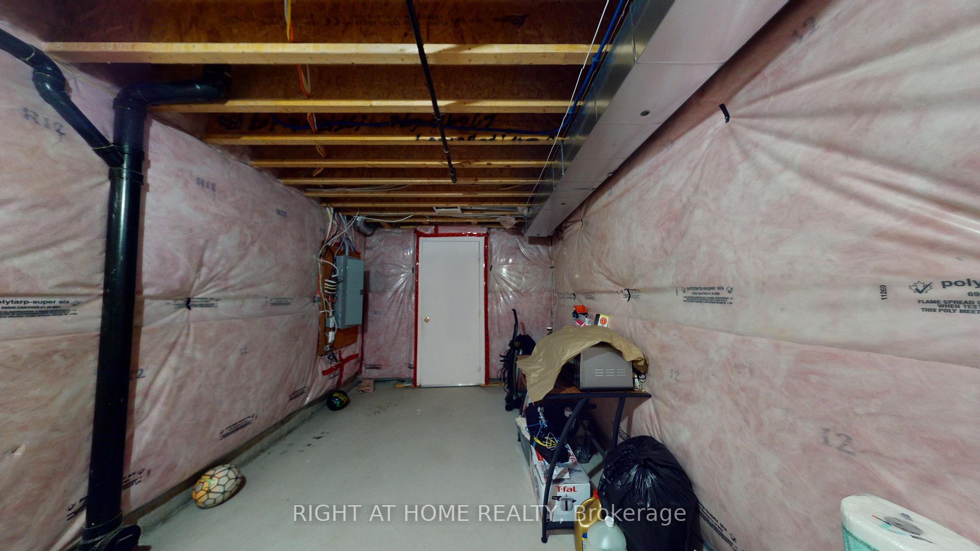 Photo 28 of 88 Lorenzo Circle, Brampton, Sandringham-Wellington — HOMEH