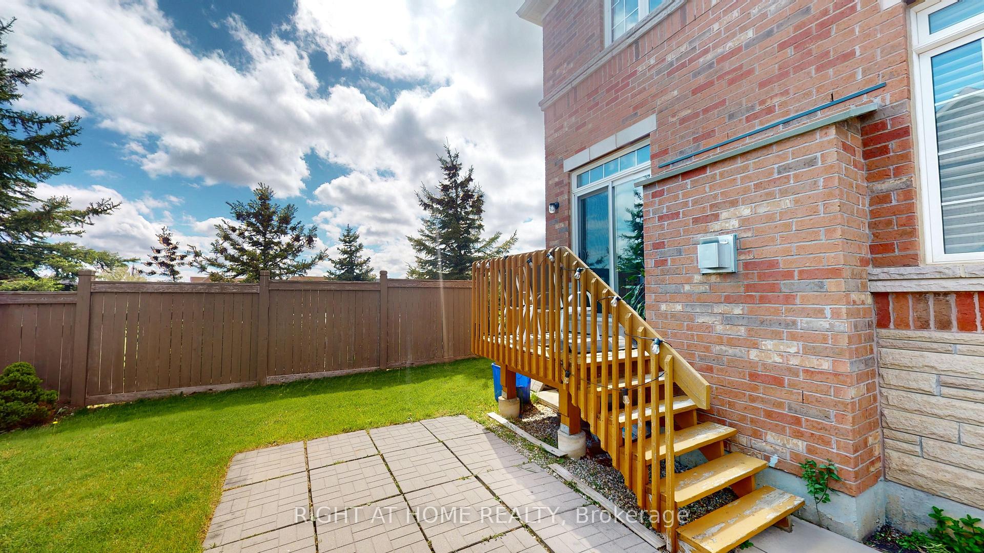 Photo 31 of 88 Lorenzo Circle, Brampton, Sandringham-Wellington — HOMEH
