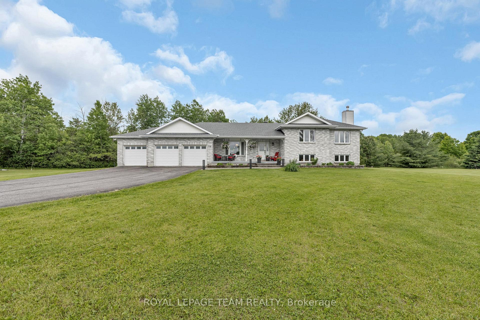 Front of 118 Rushing Brook Drive
