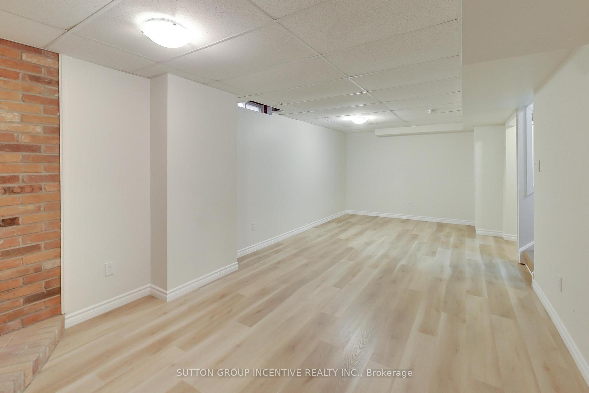 Photo 18 of 39 Cassander Crescent, Brampton, Heart Lake East — HOMEH
