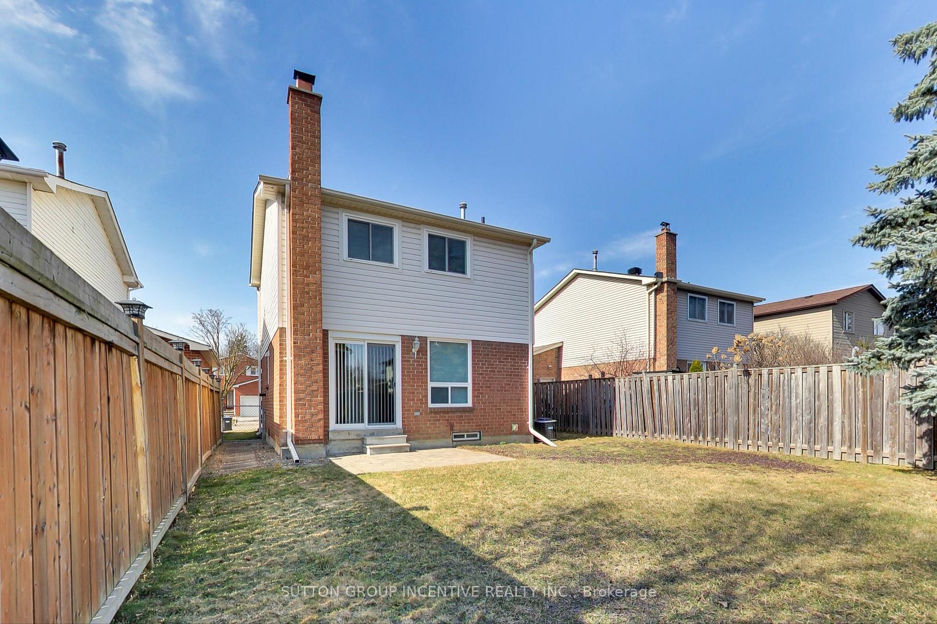 Photo 22 of 39 Cassander Crescent, Brampton, Heart Lake East — HOMEH