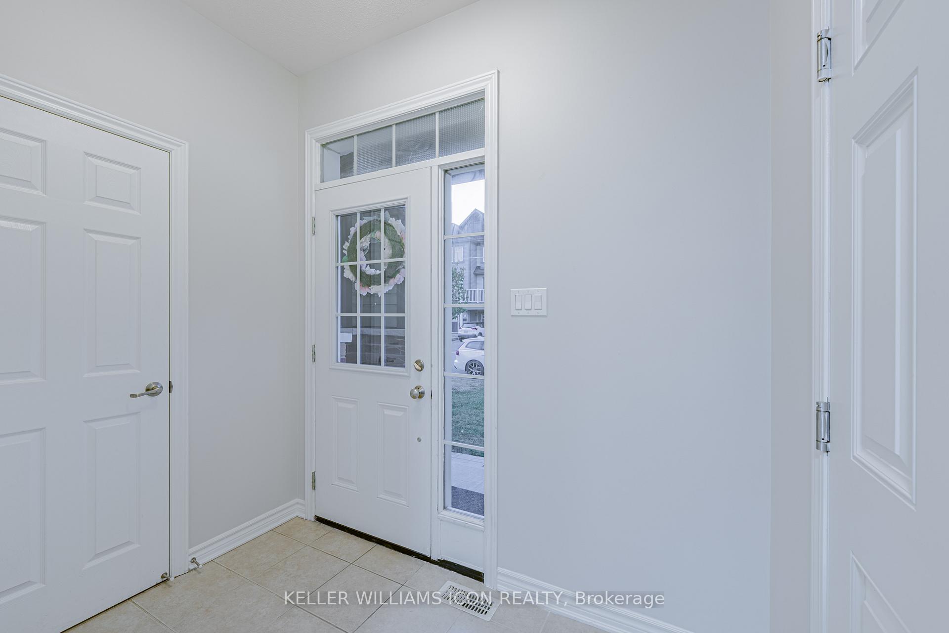 Photo 5 of 88 Buffalograss Crescent, Ottawa, Barrhaven - Half Moon Bay — HOMEH