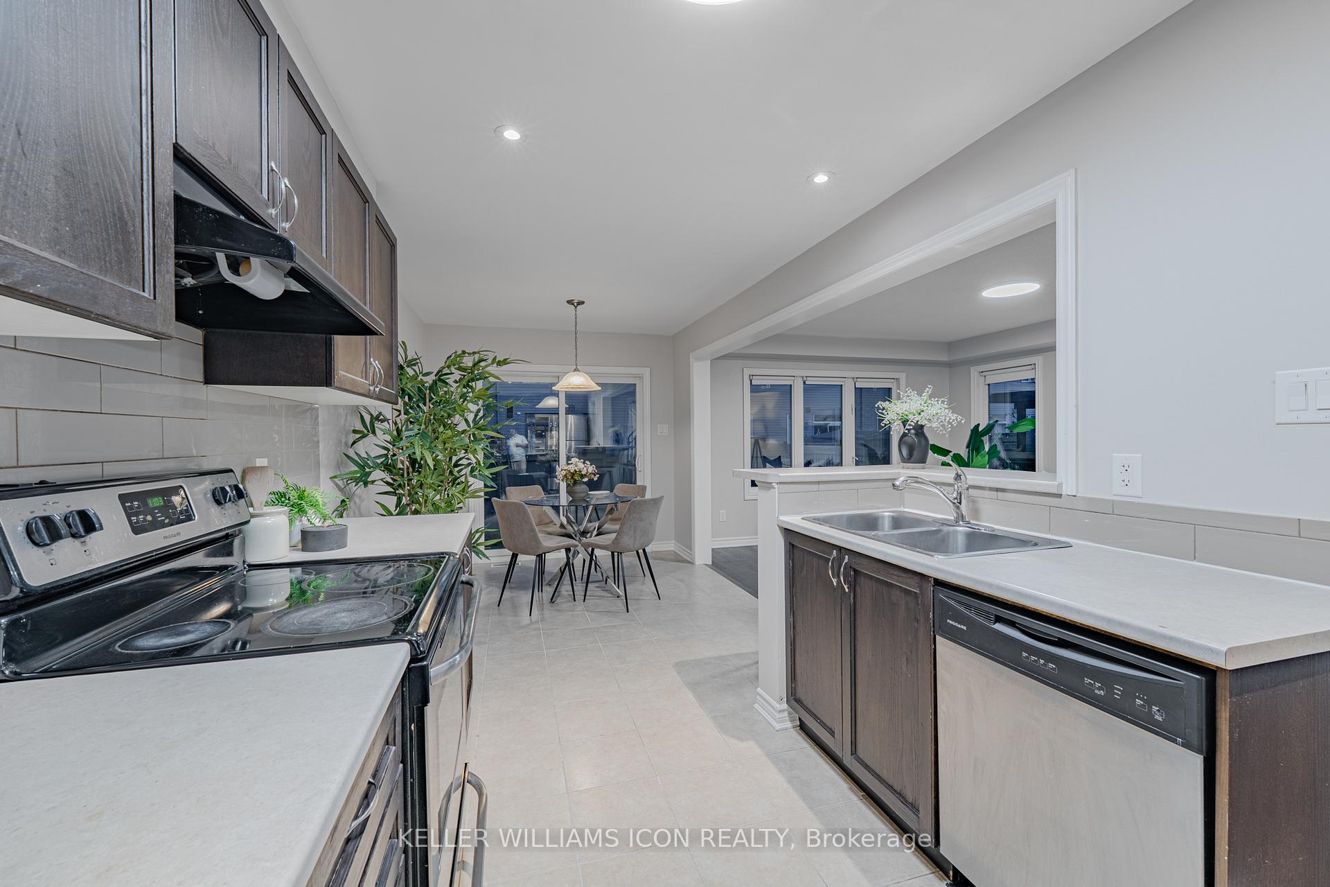Photo 19 of 88 Buffalograss Crescent, Ottawa, Barrhaven - Half Moon Bay — HOMEH