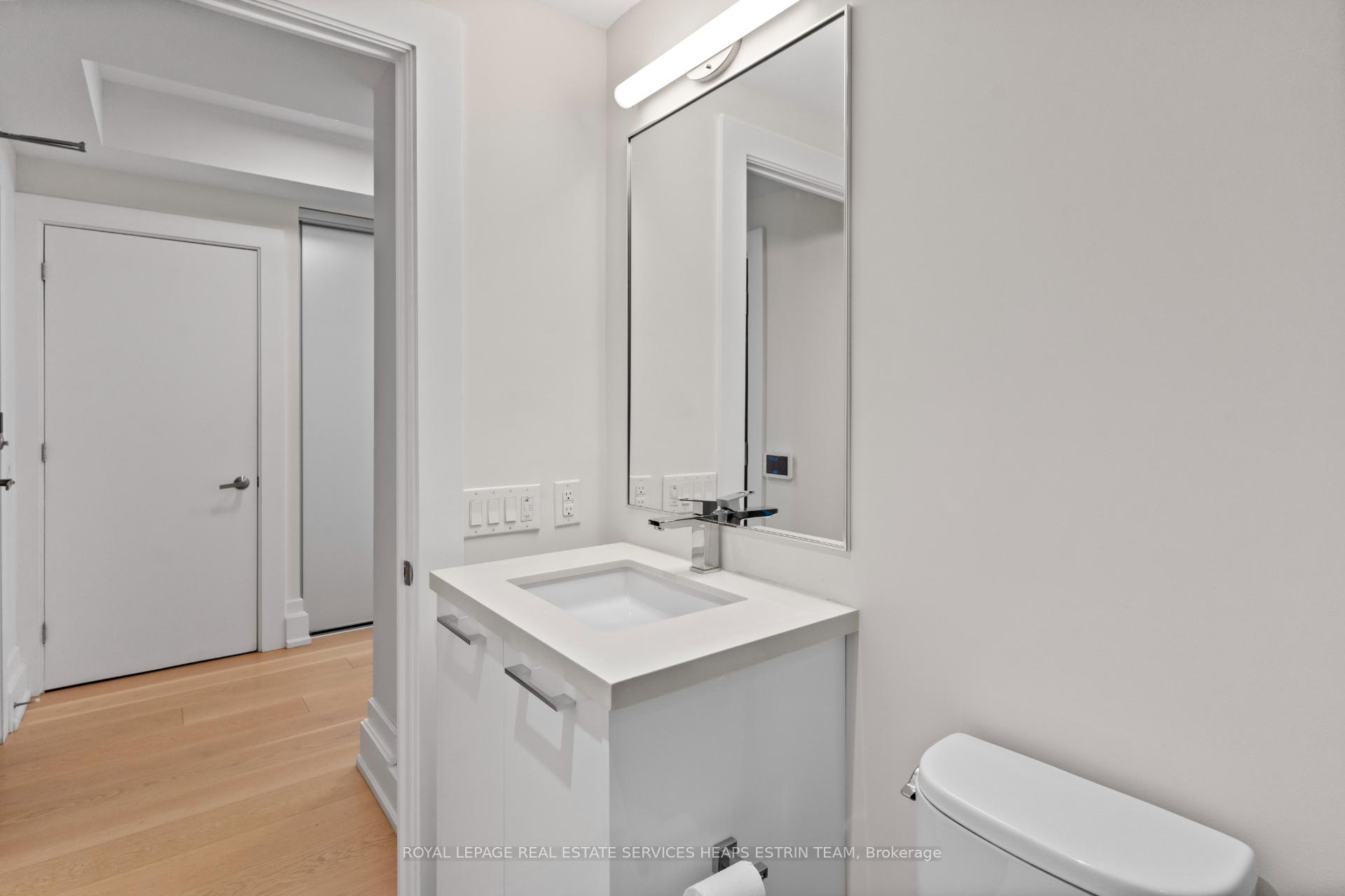 Photo 4 of Unit 406, 3 Southvale Drive, Toronto, Leaside — HOMEH