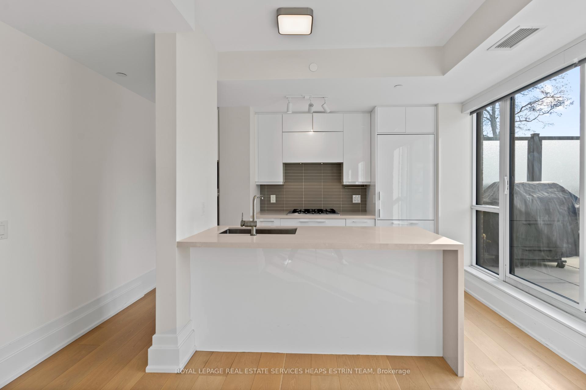 Photo 9 of Unit 406, 3 Southvale Drive, Toronto, Leaside — HOMEH