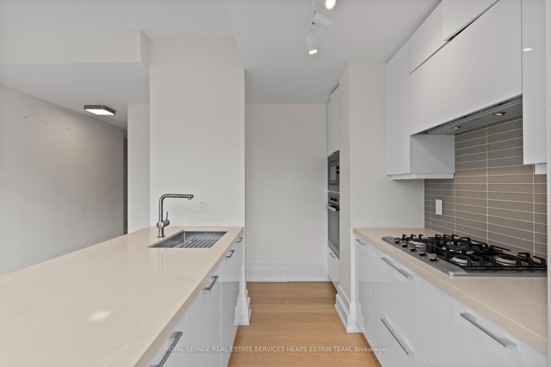 Photo 11 of Unit 406, 3 Southvale Drive, Toronto, Leaside — HOMEH