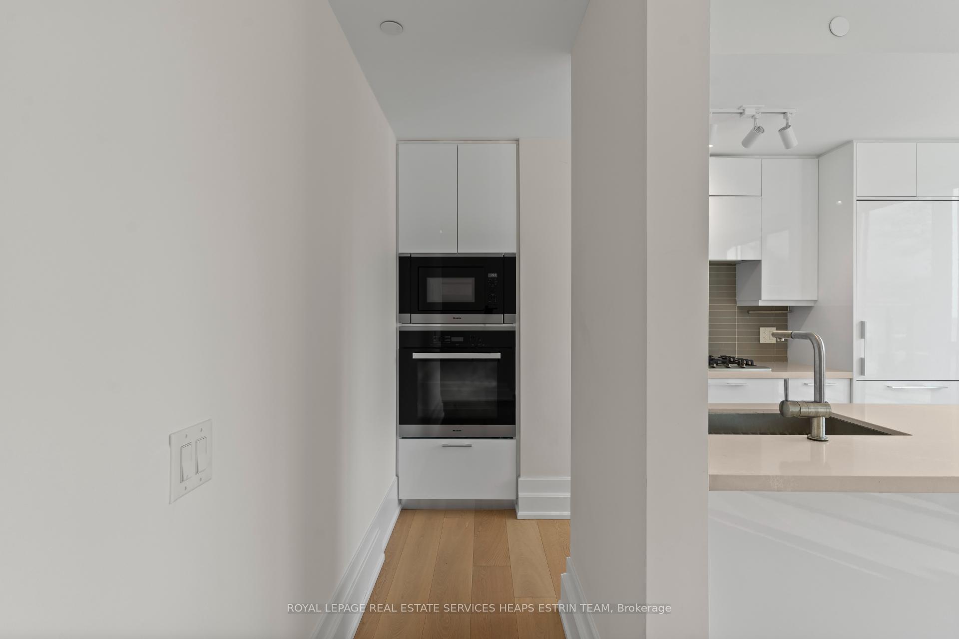 Photo 19 of Unit 406, 3 Southvale Drive, Toronto, Leaside — HOMEH