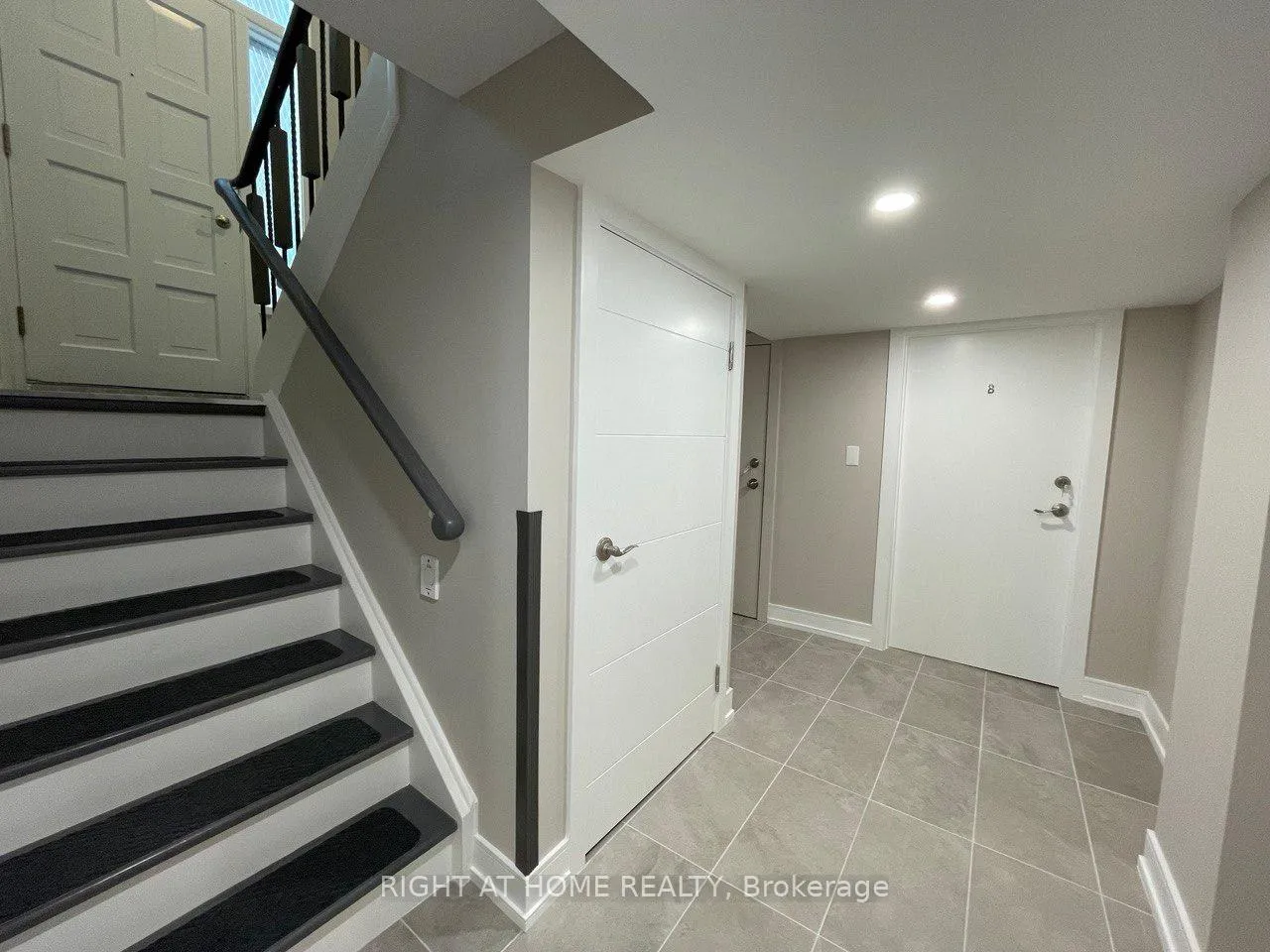 Photo 5 of Unit Bsmt A, 30 Lewis Drive, Vaughan, West Woodbridge — HOMEH