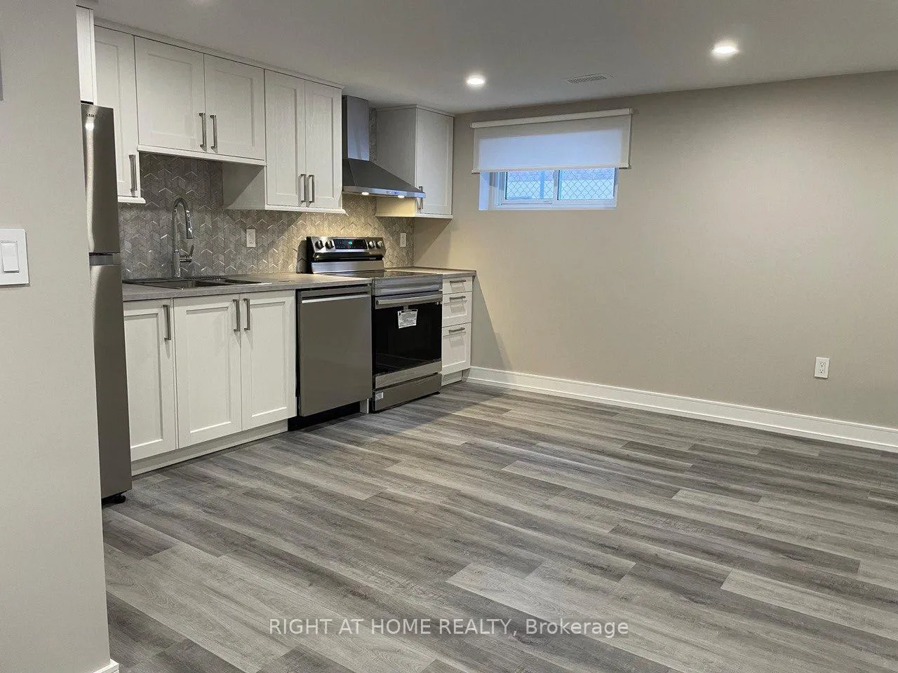Photo 6 of Unit Bsmt A, 30 Lewis Drive, Vaughan, West Woodbridge — HOMEH
