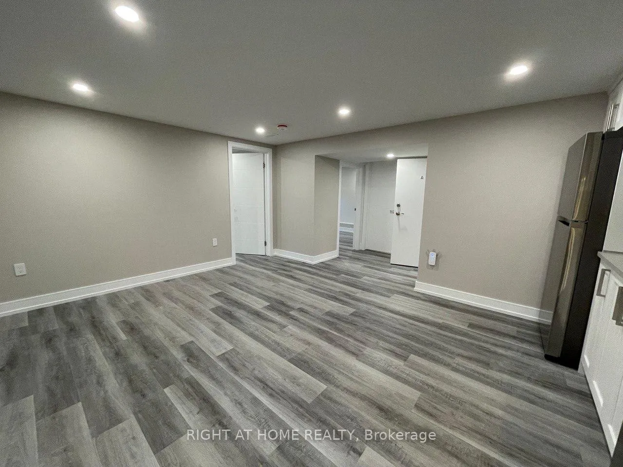 Photo 8 of Unit Bsmt A, 30 Lewis Drive, Vaughan, West Woodbridge — HOMEH