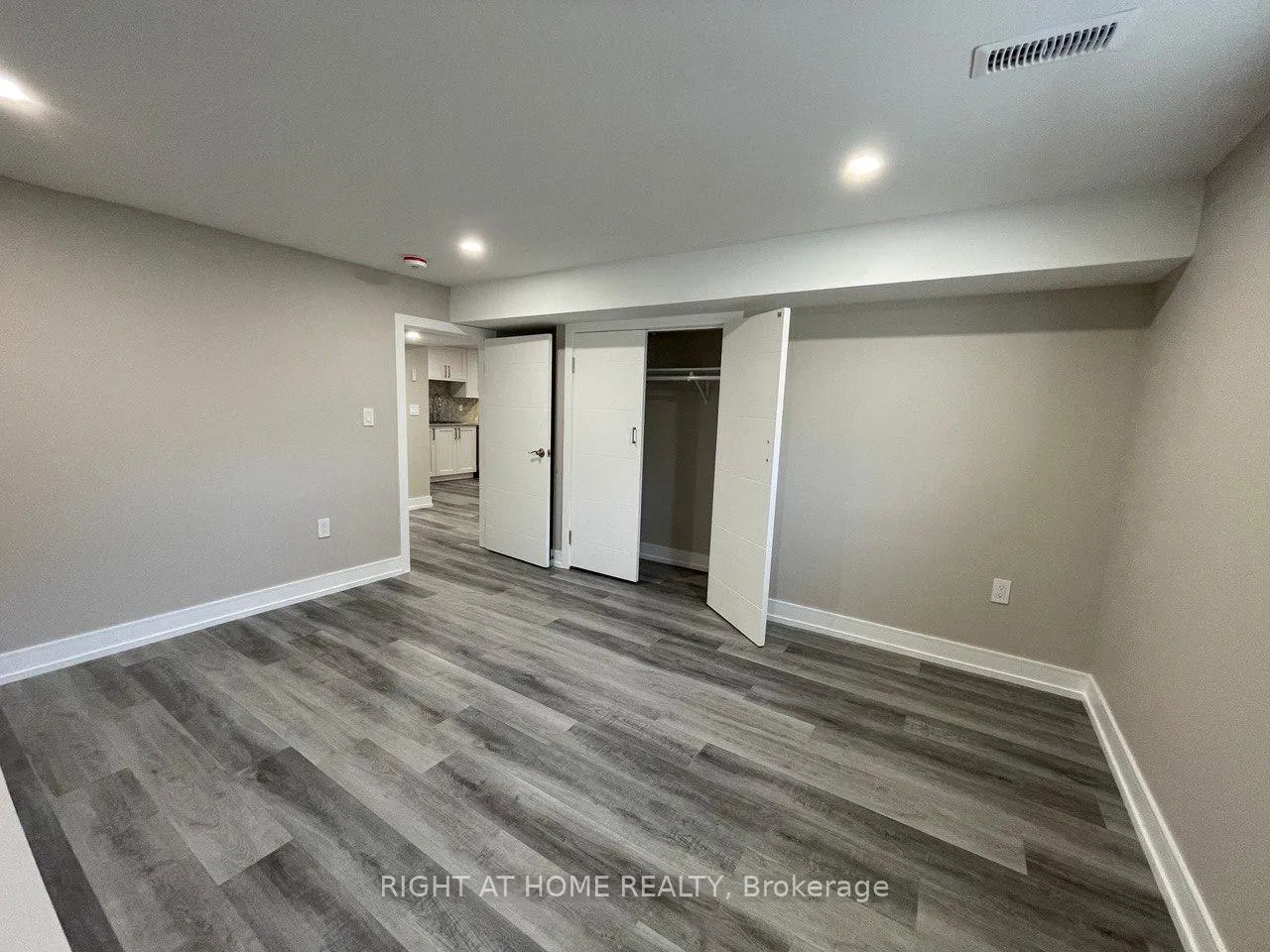 Photo 14 of Unit Bsmt A, 30 Lewis Drive, Vaughan, West Woodbridge — HOMEH