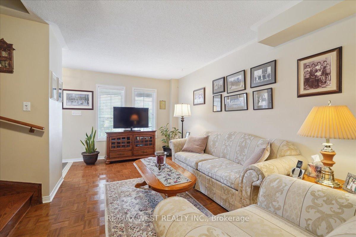 Photo 3 of 83 Ocean Ridge Drive, Brampton, Sandringham-Wellington — HOMEH