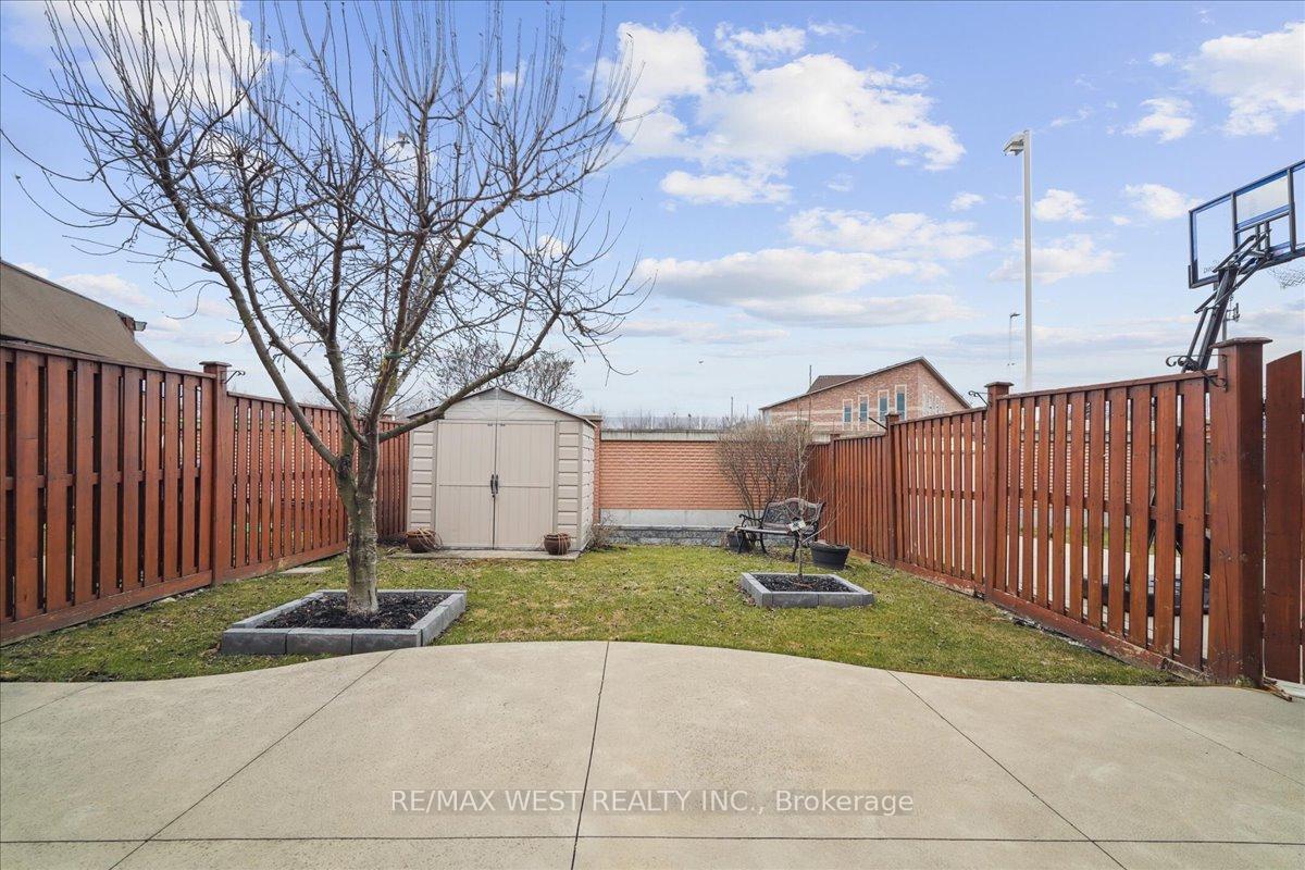 Photo 12 of 83 Ocean Ridge Drive, Brampton, Sandringham-Wellington — HOMEH