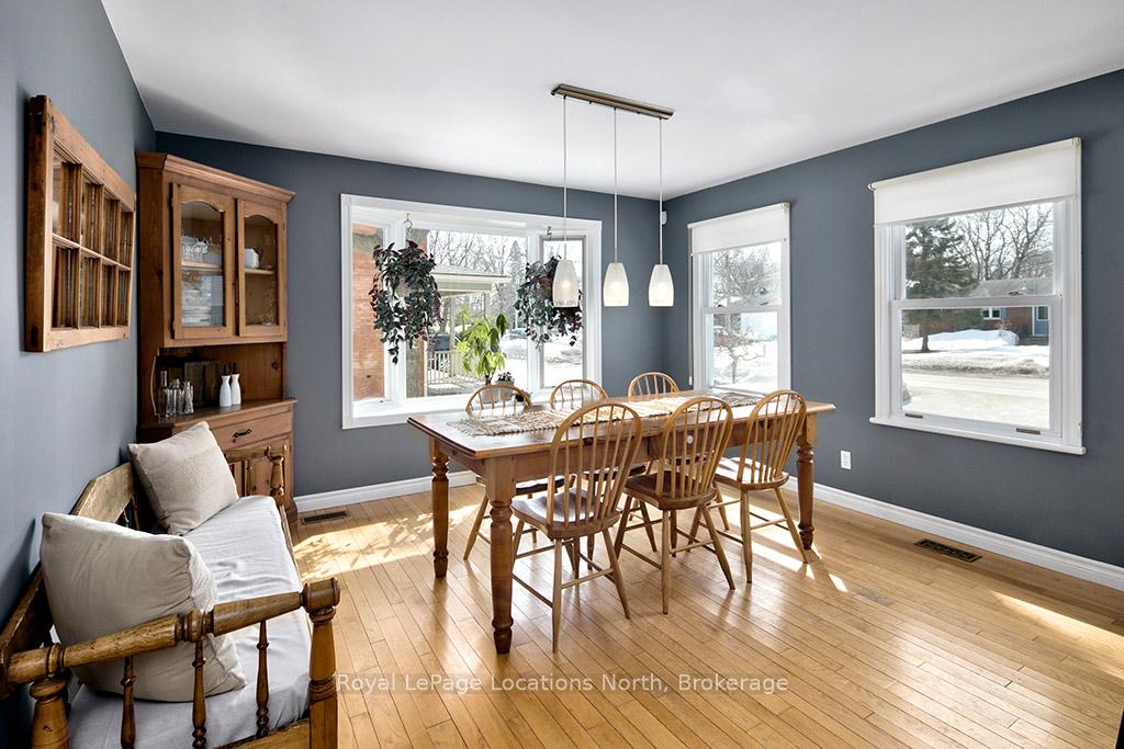 Photo 14 of 46 Napier Street E, Blue Mountains — HOMEH