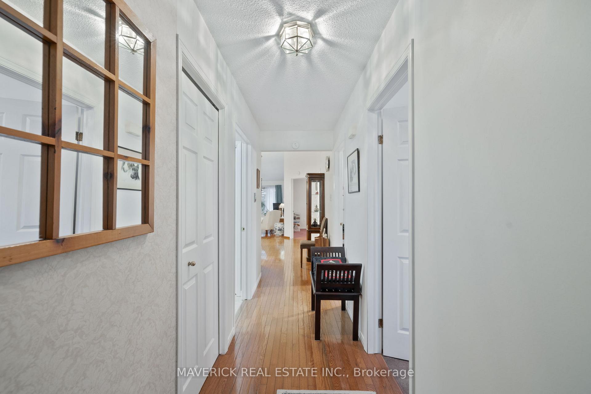 Photo 6 of 98 Carrie Crescent, St. Thomas — HOMEH