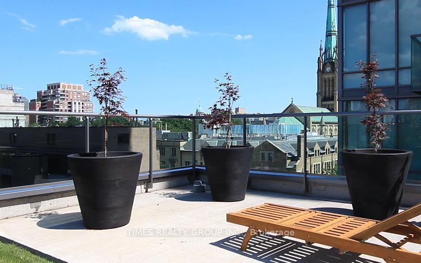Photo 4 of Unit 1806, 33 Lombard Street, Toronto, Church-Yonge Corridor — HOMEH