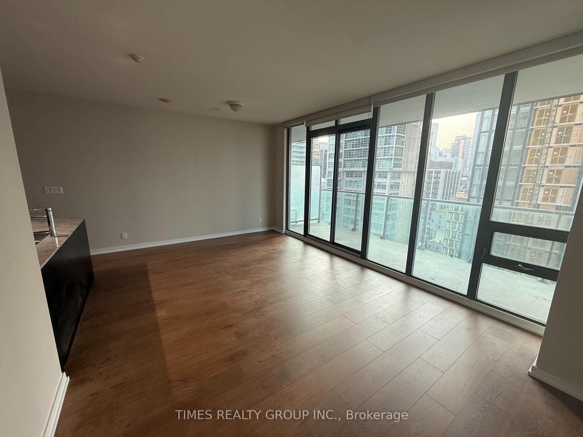 Photo 8 of Unit 1806, 33 Lombard Street, Toronto, Church-Yonge Corridor — HOMEH