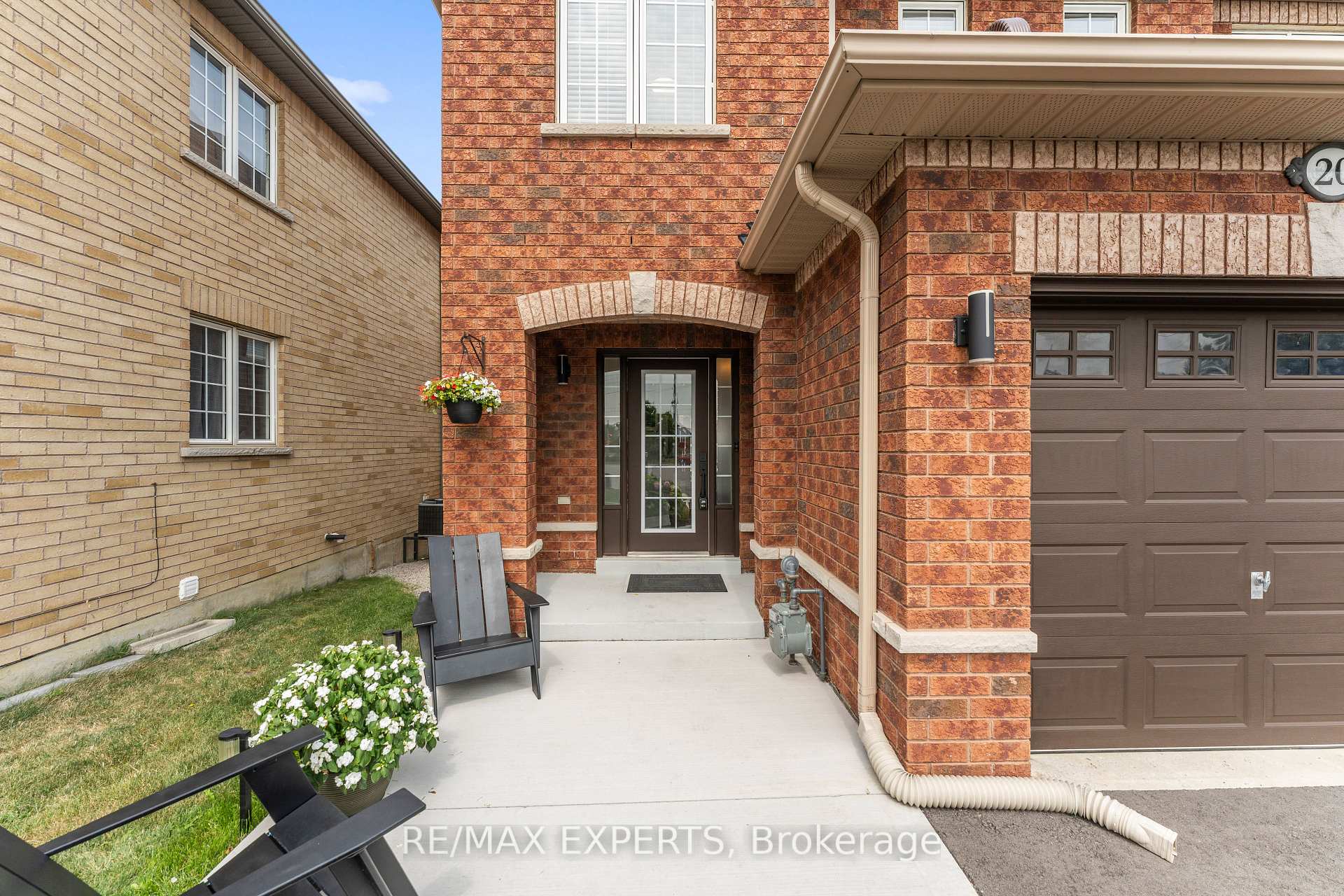 Photo 1 of 20 Aida Court, Caledon, Bolton West — HOMEH