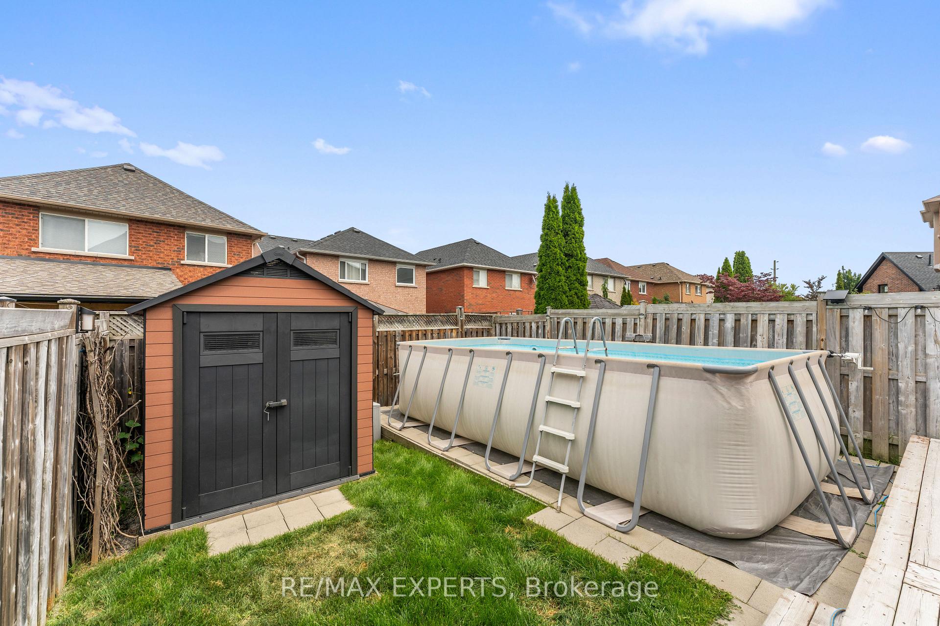 Photo 38 of 20 Aida Court, Caledon, Bolton West — HOMEH