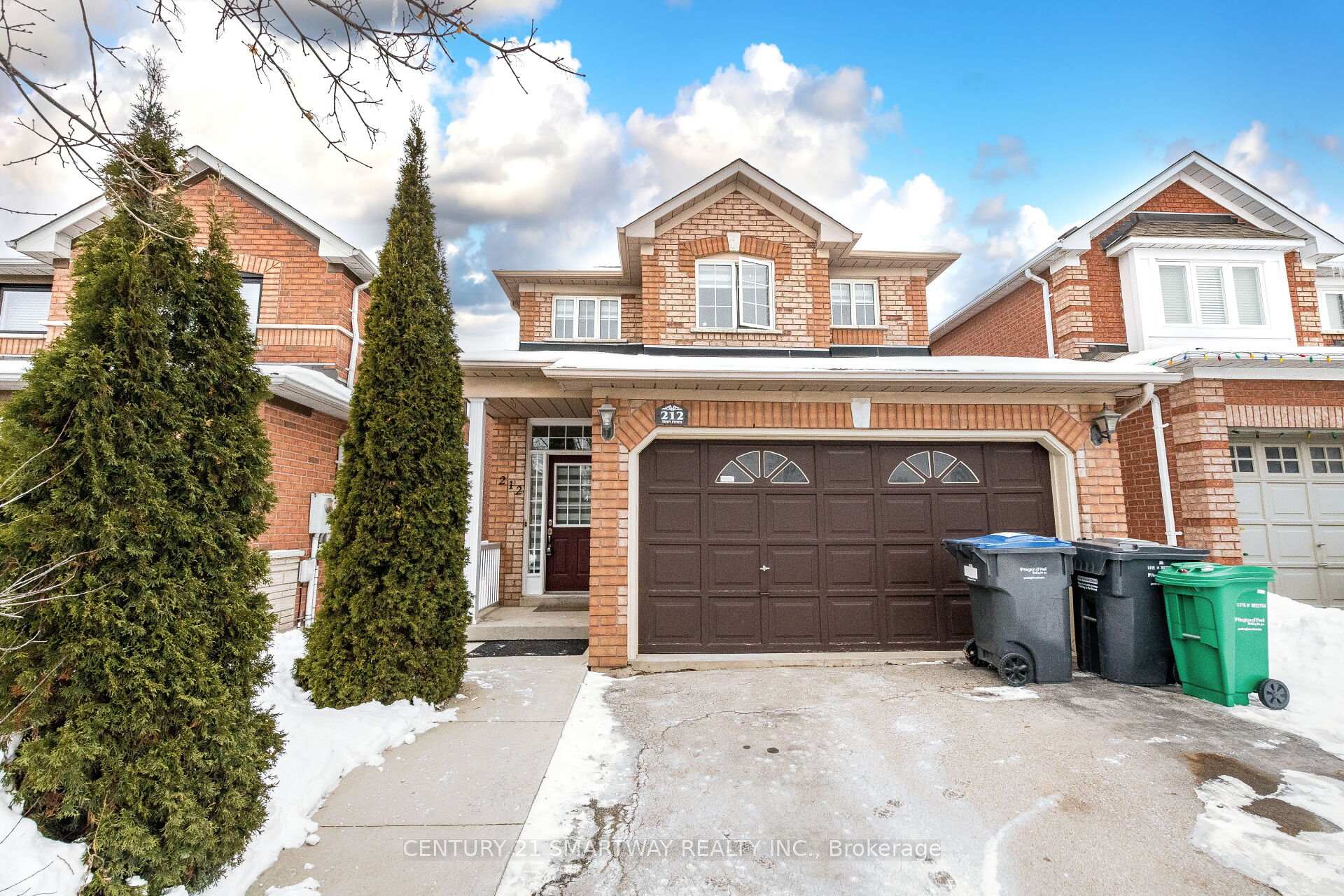 Photo 2 of 212 Twin Pines Crescent, Brampton, Northwest Sandalwood Parkway — HOMEH