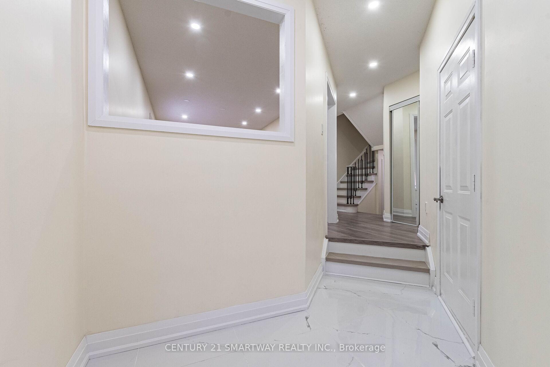 Photo 5 of 212 Twin Pines Crescent, Brampton, Northwest Sandalwood Parkway — HOMEH