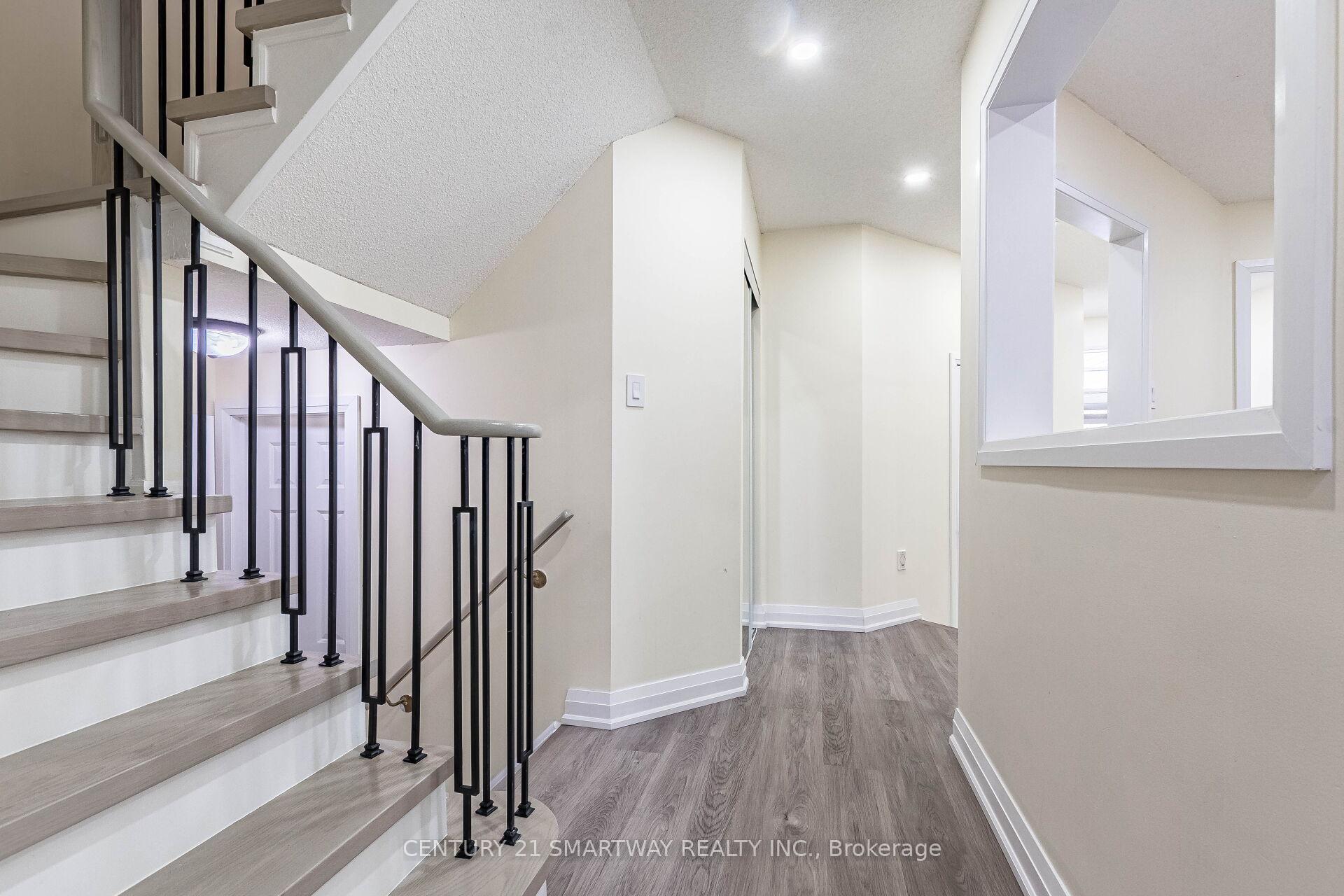 Photo 7 of 212 Twin Pines Crescent, Brampton, Northwest Sandalwood Parkway — HOMEH