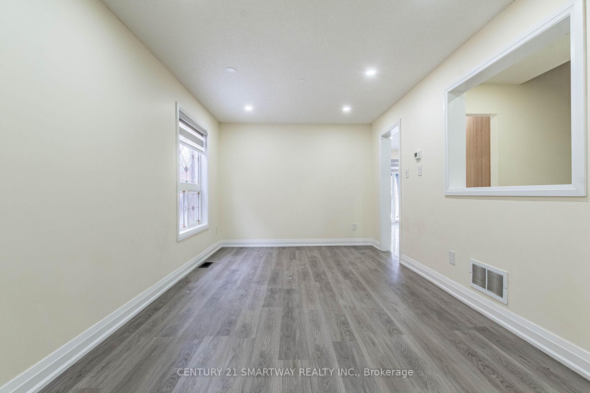 Photo 8 of 212 Twin Pines Crescent, Brampton, Northwest Sandalwood Parkway — HOMEH