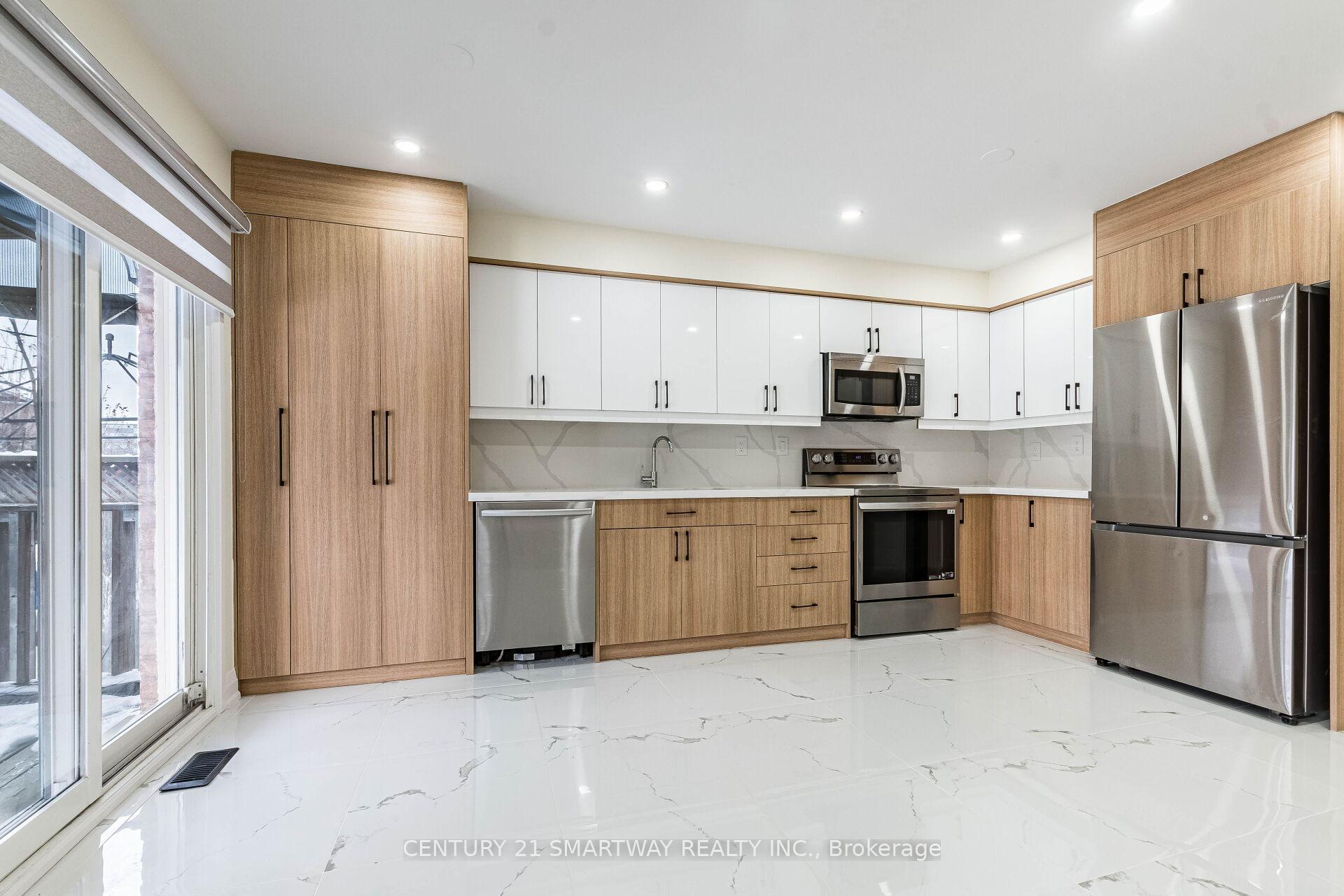 Photo 13 of 212 Twin Pines Crescent, Brampton, Northwest Sandalwood Parkway — HOMEH