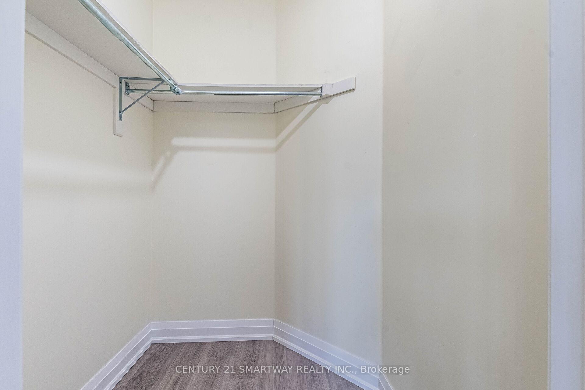Photo 32 of 212 Twin Pines Crescent, Brampton, Northwest Sandalwood Parkway — HOMEH