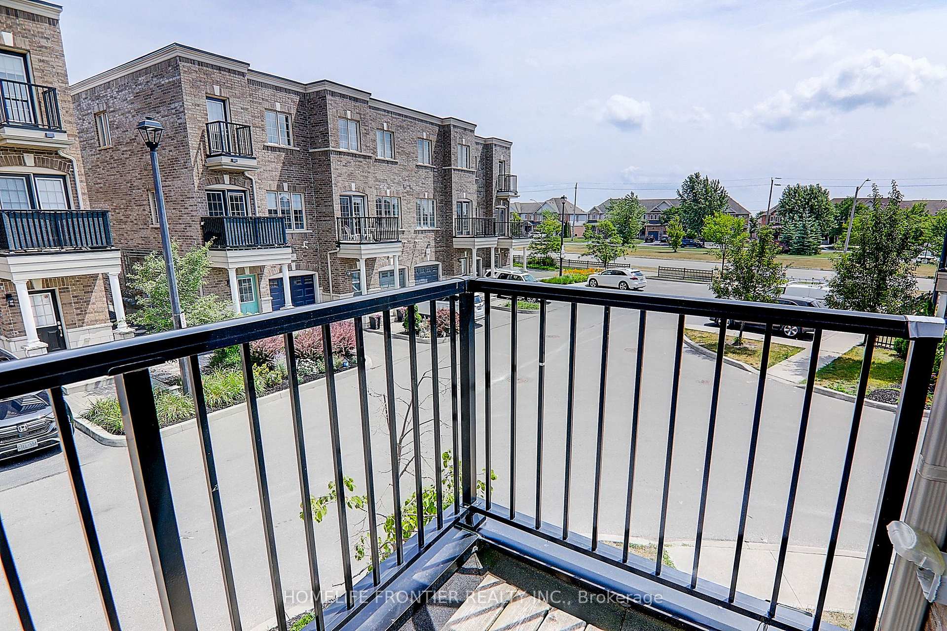 Photo 18 of 53 Ferris Square, Clarington, Courtice — HOMEH