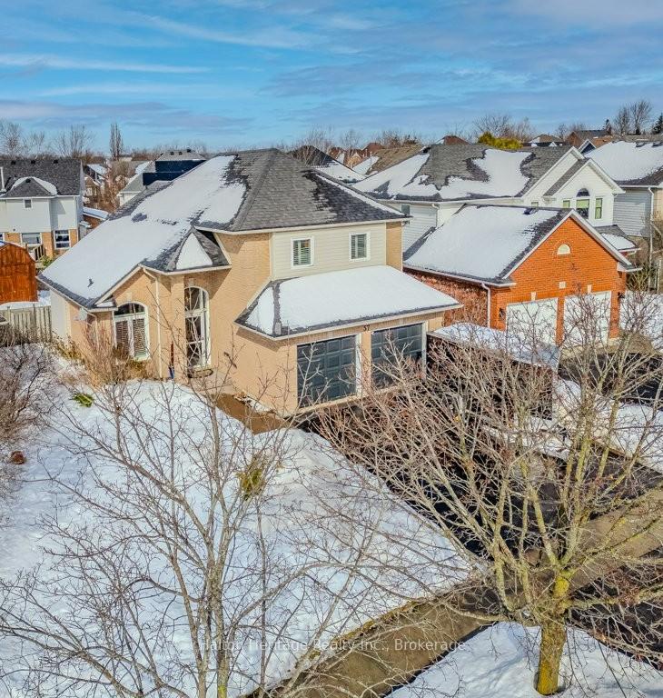 Photo 1 of 57 Longyear Drive, Hamilton, Waterdown — HOMEH