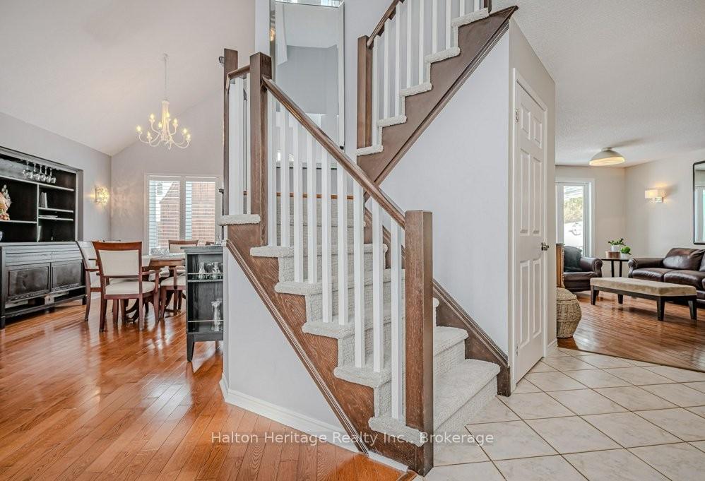 Photo 14 of 57 Longyear Drive, Hamilton, Waterdown — HOMEH