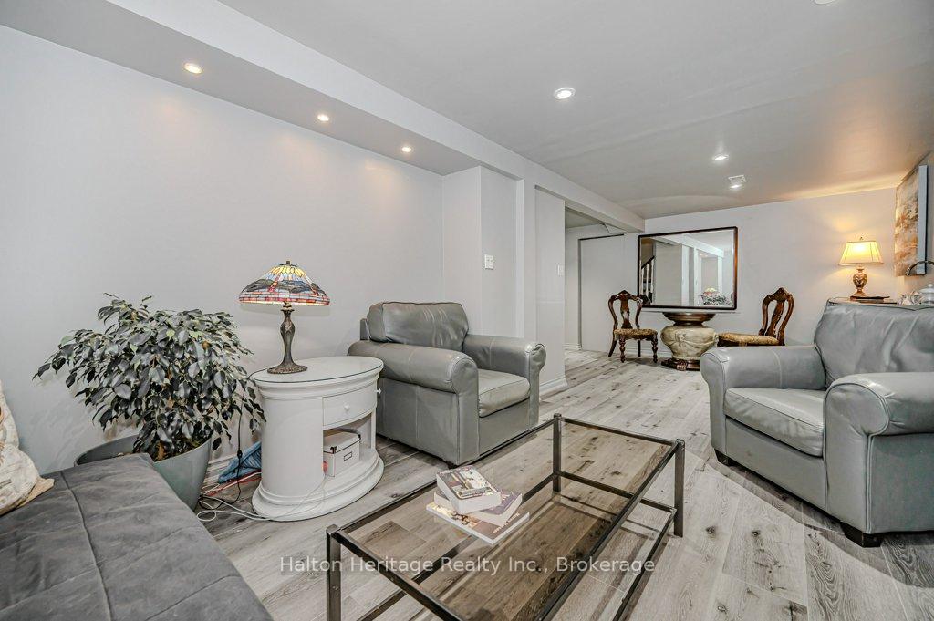 Photo 27 of 57 Longyear Drive, Hamilton, Waterdown — HOMEH
