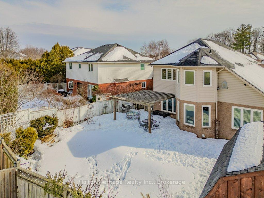 Photo 34 of 57 Longyear Drive, Hamilton, Waterdown — HOMEH