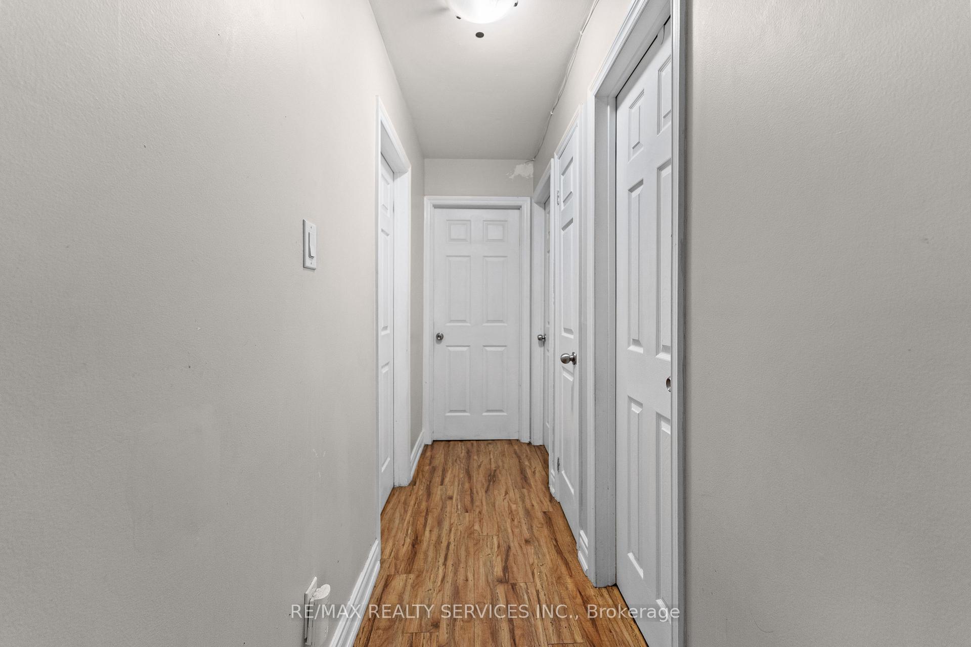 Photo 7 of 10 Royal Salisbury Way, Brampton, Madoc — HOMEH