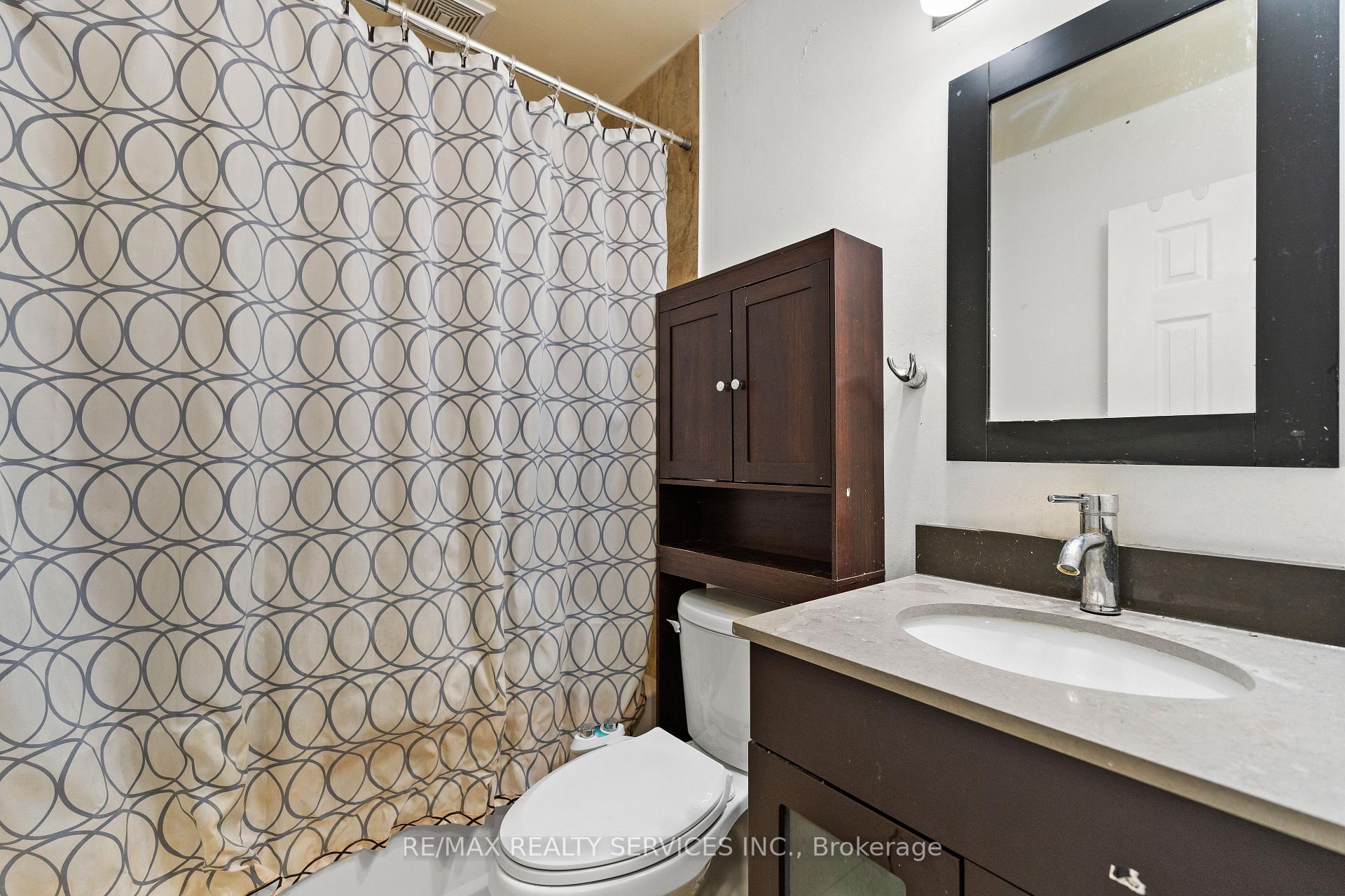 Photo 12 of 10 Royal Salisbury Way, Brampton, Madoc — HOMEH