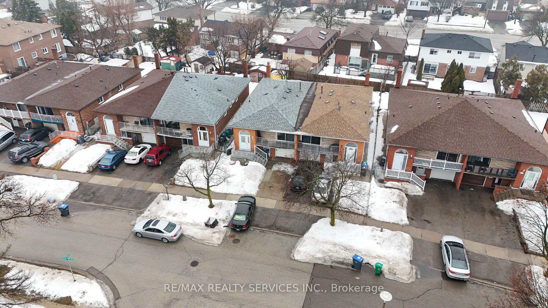 Photo 22 of 10 Royal Salisbury Way, Brampton, Madoc — HOMEH