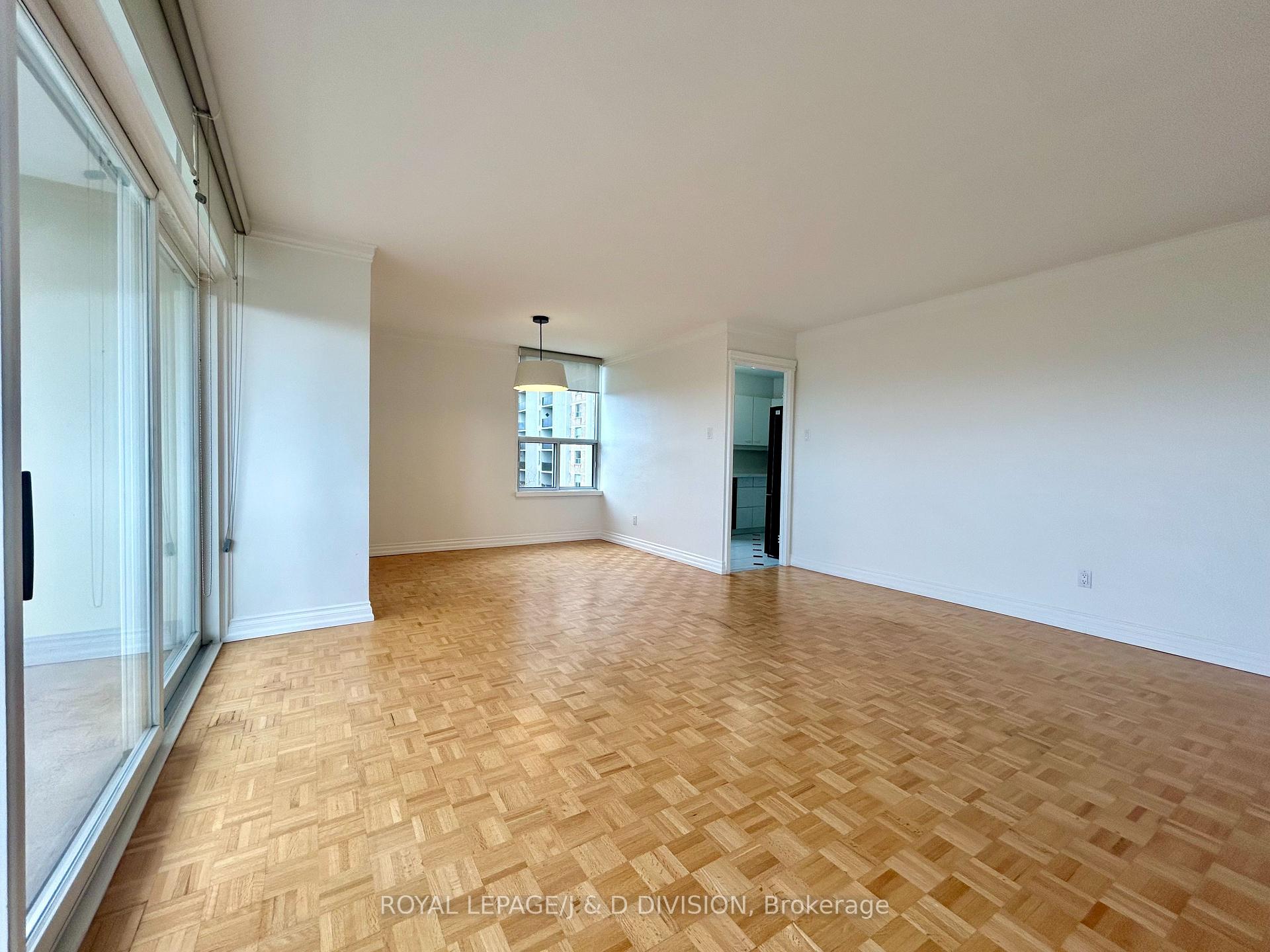 Photo 2 of Unit 505, 980 Broadview Avenue, Toronto, Broadview North — HOMEH