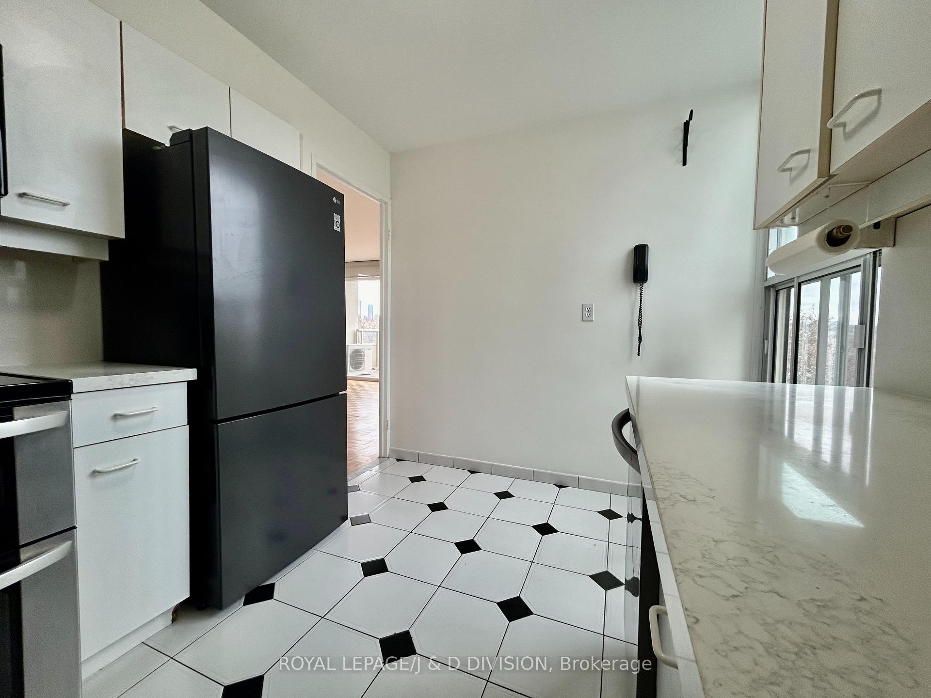 Photo 6 of Unit 505, 980 Broadview Avenue, Toronto, Broadview North — HOMEH