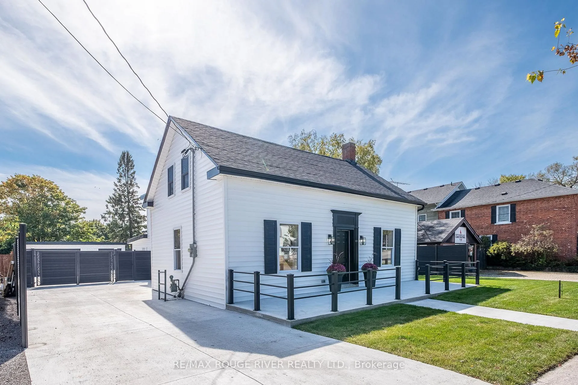 Photo 2 of 375 King Street W, Cobourg — HOMEH