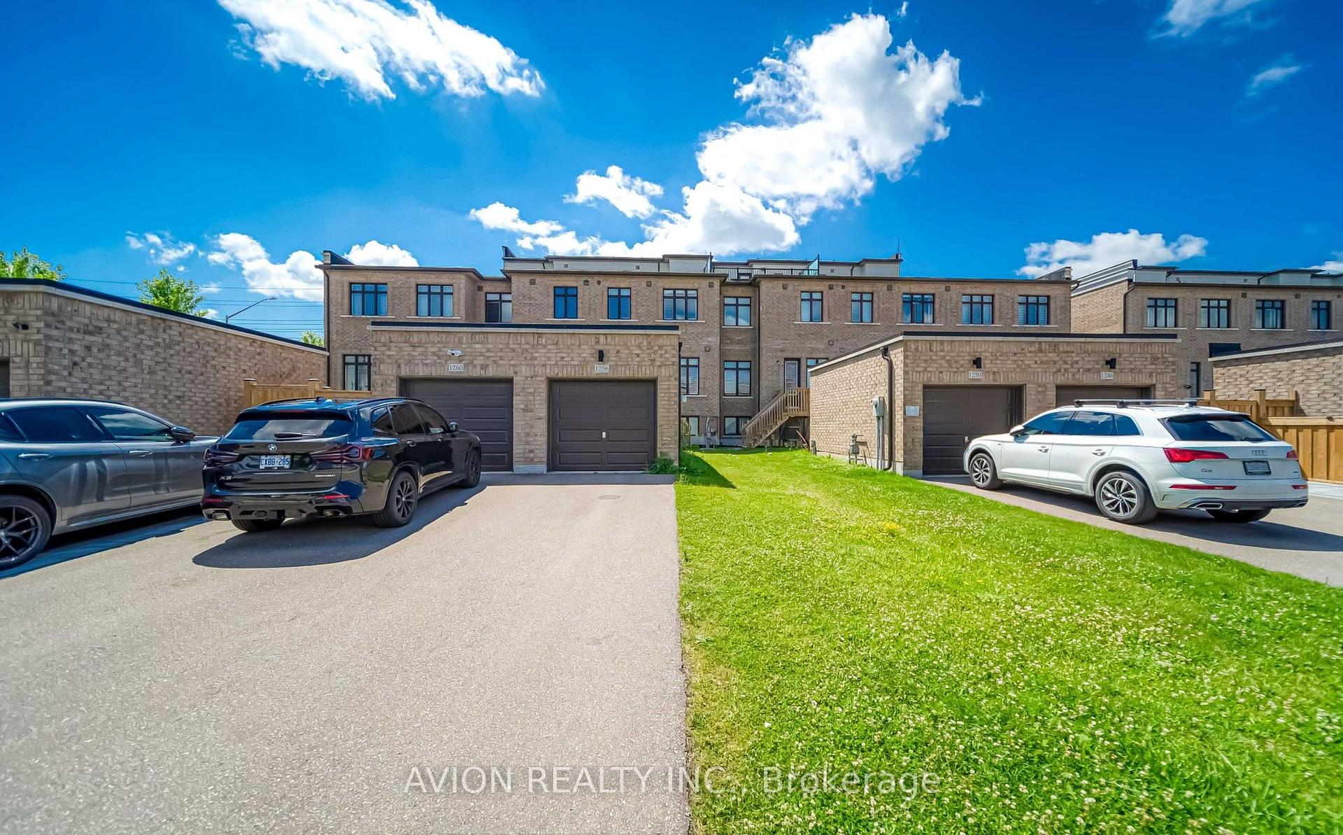 Photo 1 of 1256 Wellington Street E, Aurora, Bayview Northeast — HOMEH
