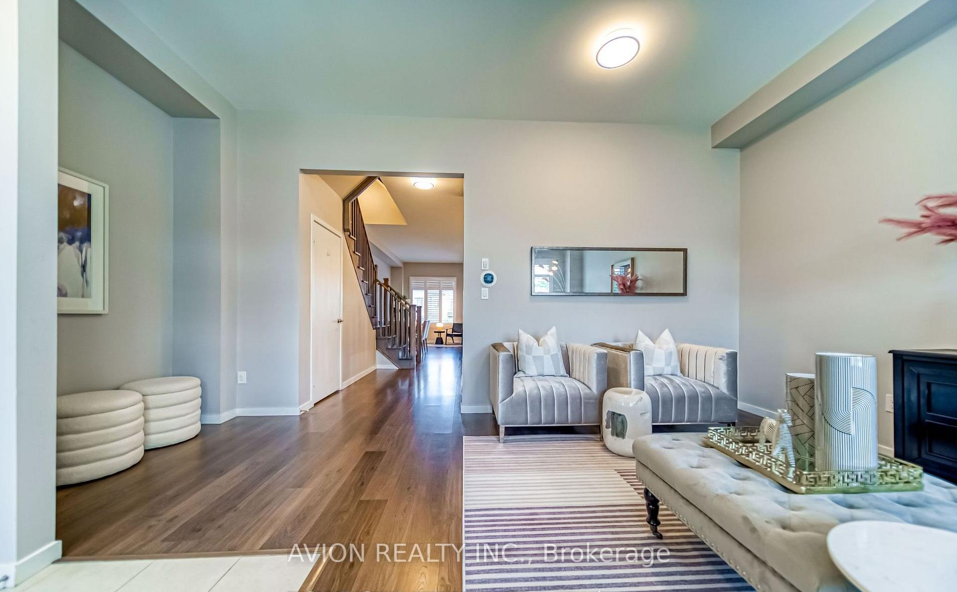Photo 7 of 1256 Wellington Street E, Aurora, Bayview Northeast — HOMEH