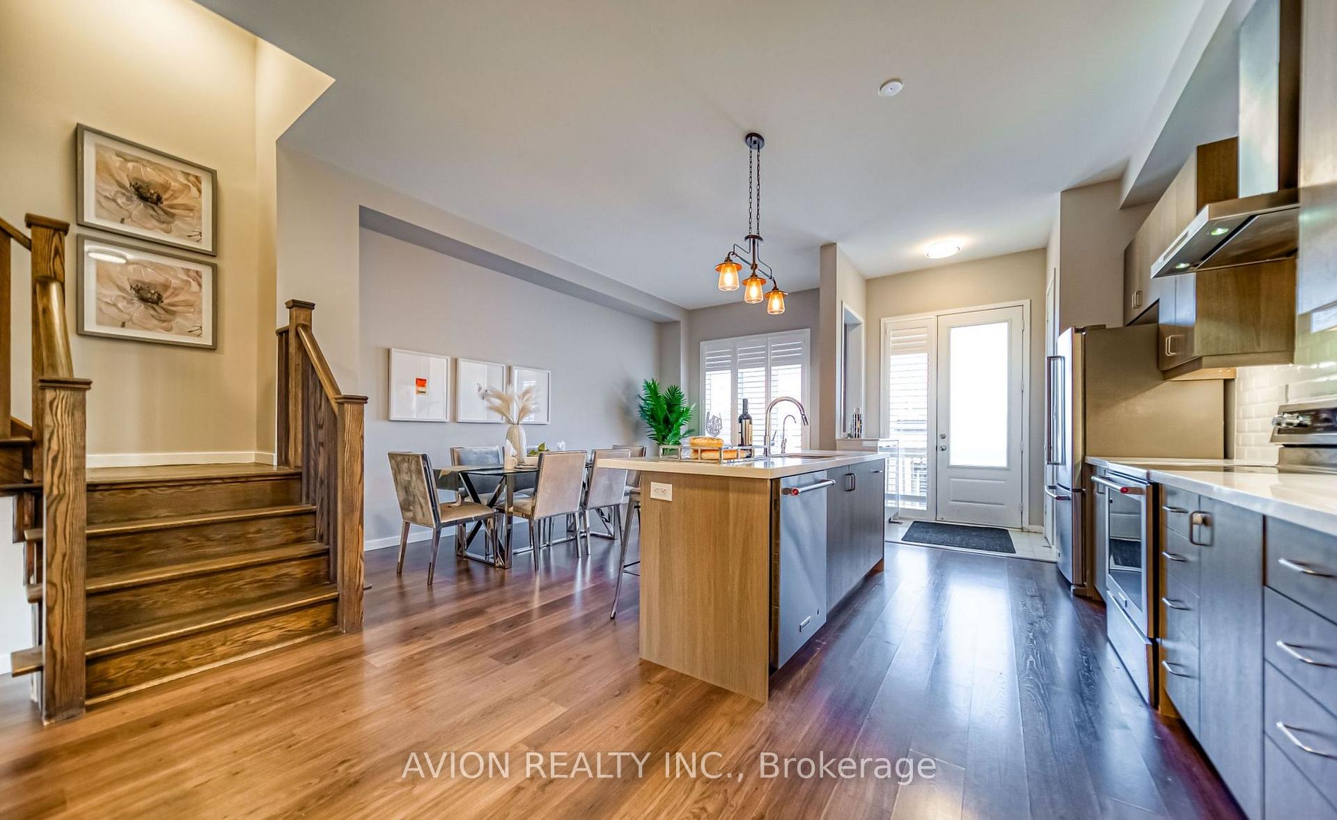 Photo 10 of 1256 Wellington Street E, Aurora, Bayview Northeast — HOMEH