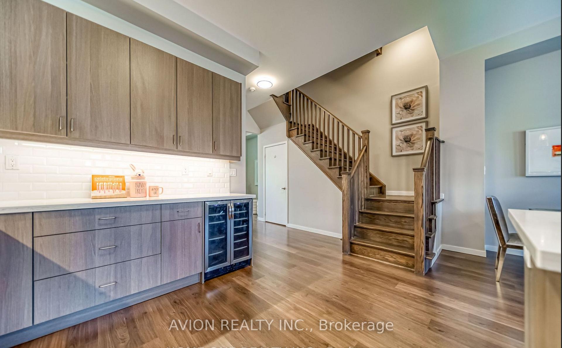 Photo 13 of 1256 Wellington Street E, Aurora, Bayview Northeast — HOMEH