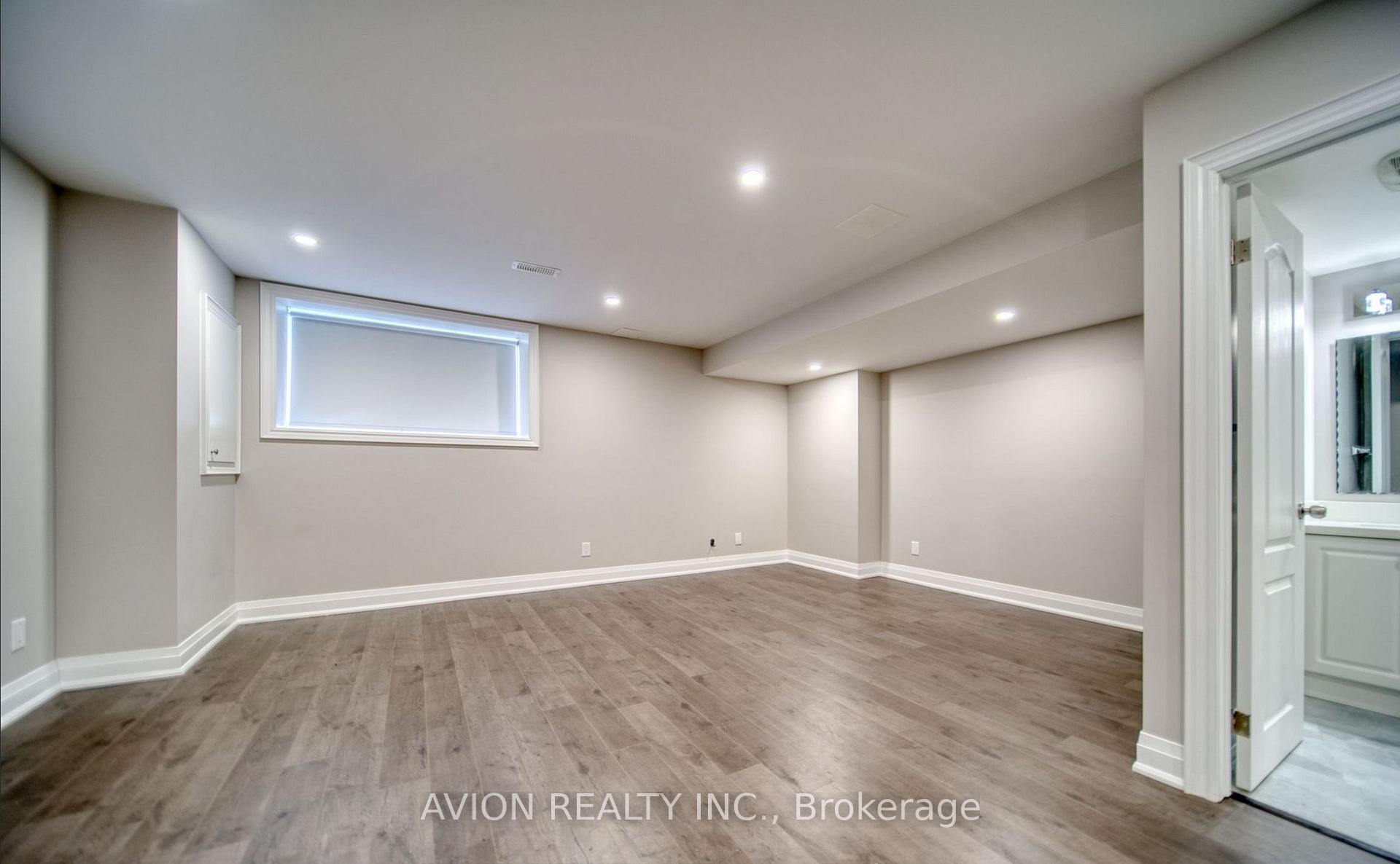 Photo 30 of 1256 Wellington Street E, Aurora, Bayview Northeast — HOMEH