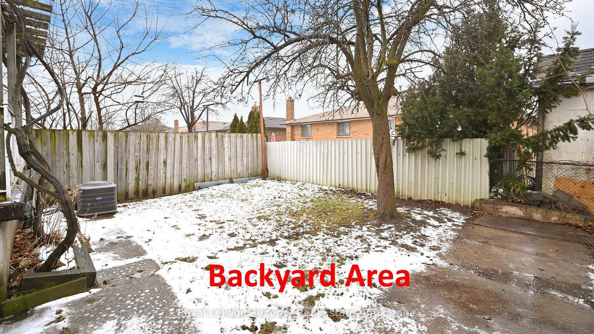Photo 43 of 19 Radford Drive, Brampton, Brampton North — HOMEH