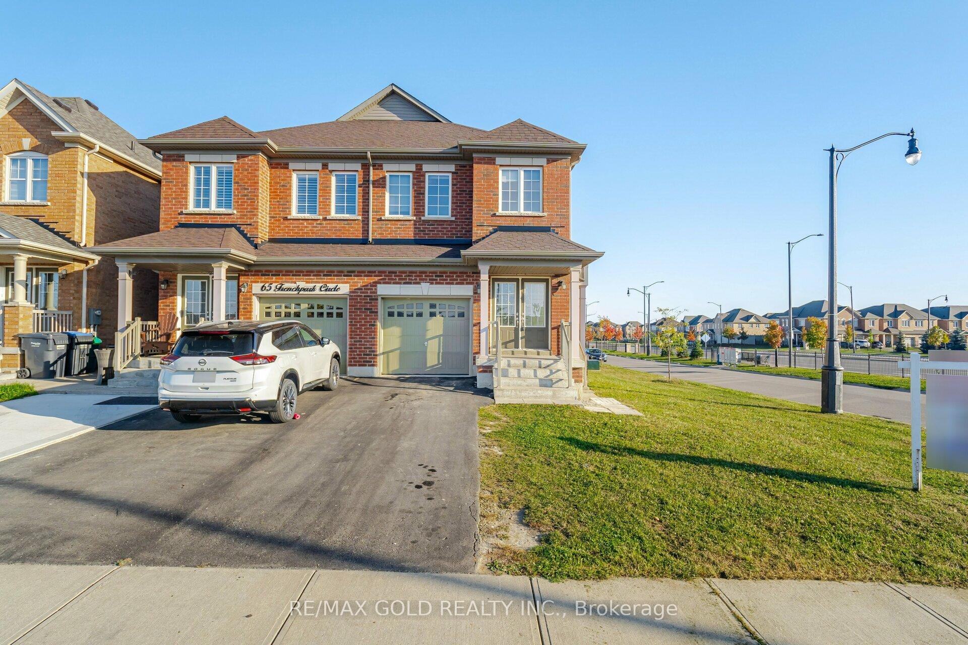Photo 4 of 63 Frenchpark Circle, Brampton, Credit Valley — HOMEH