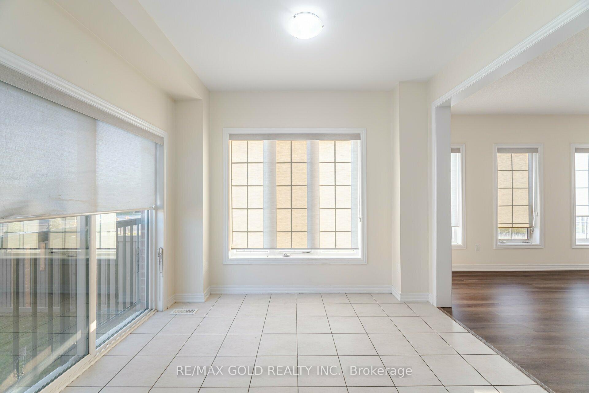 Photo 13 of 63 Frenchpark Circle, Brampton, Credit Valley — HOMEH