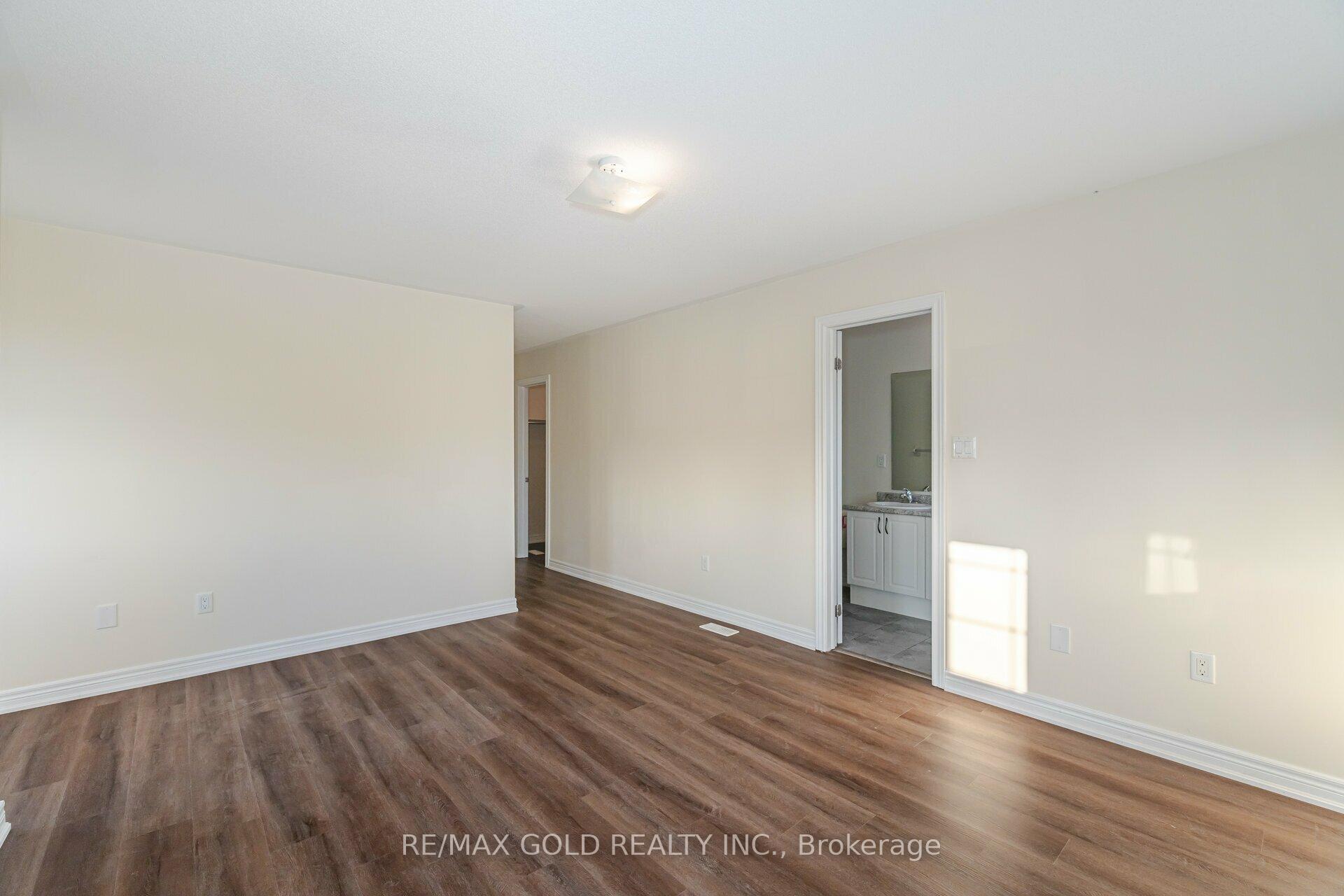Photo 25 of 63 Frenchpark Circle, Brampton, Credit Valley — HOMEH