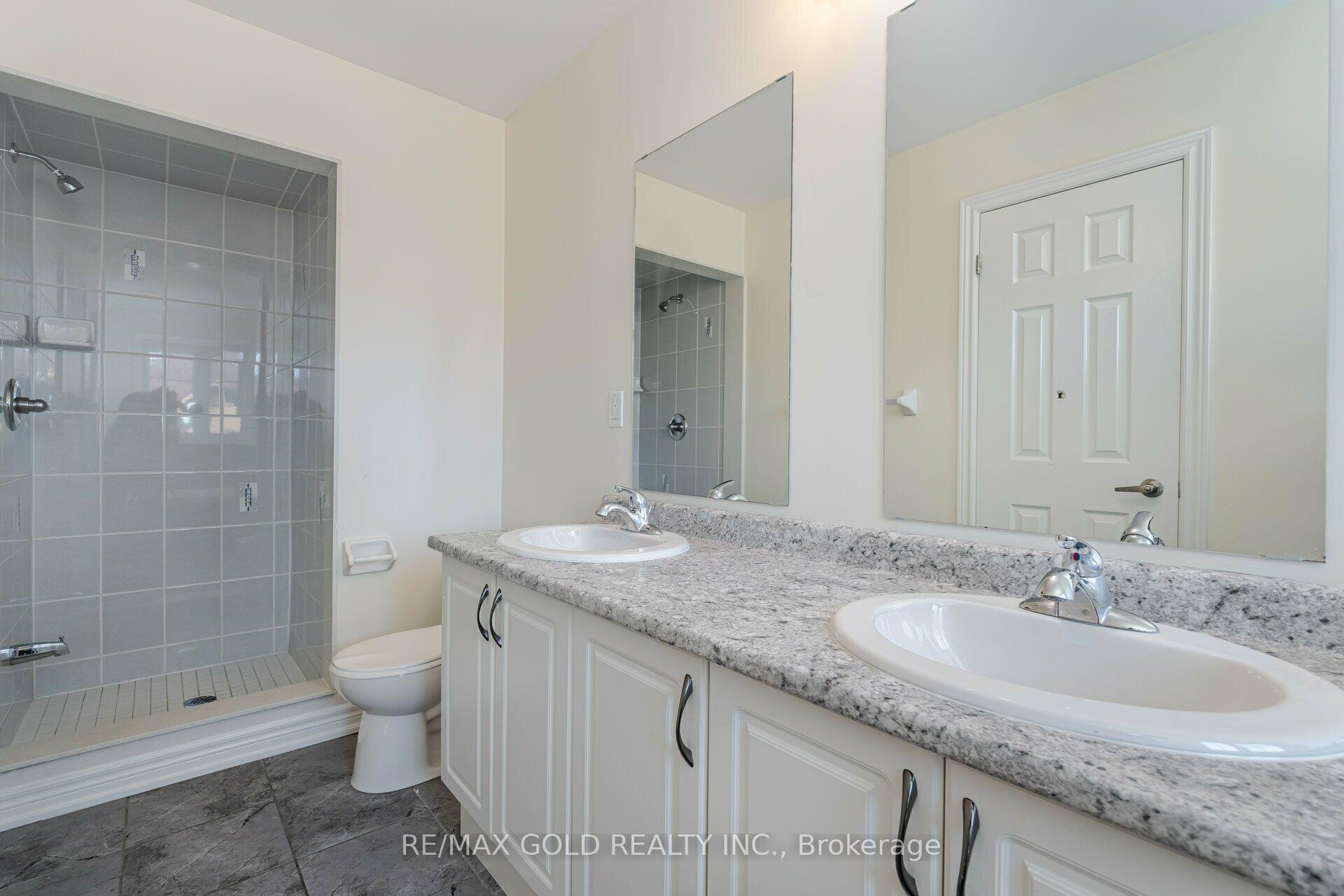 Photo 27 of 63 Frenchpark Circle, Brampton, Credit Valley — HOMEH